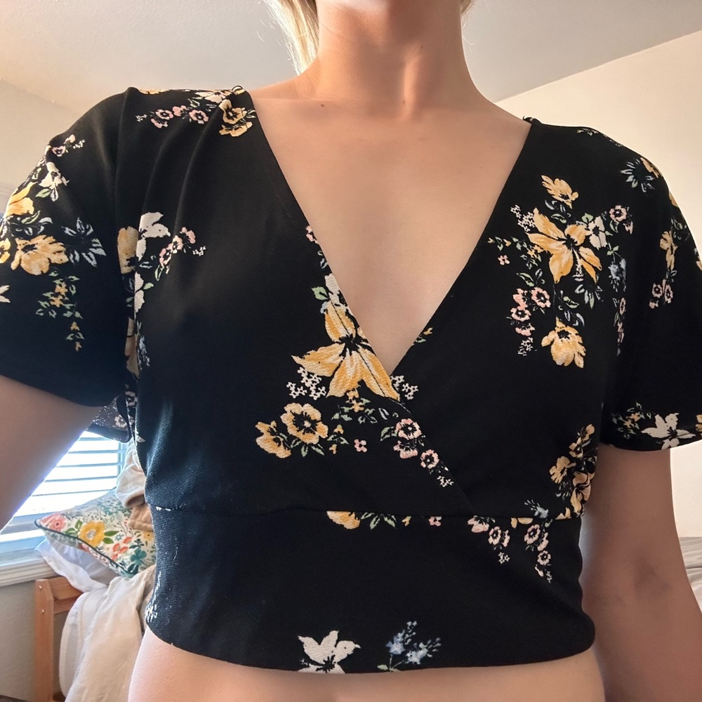 Divided, black, cropped blouse with flower print